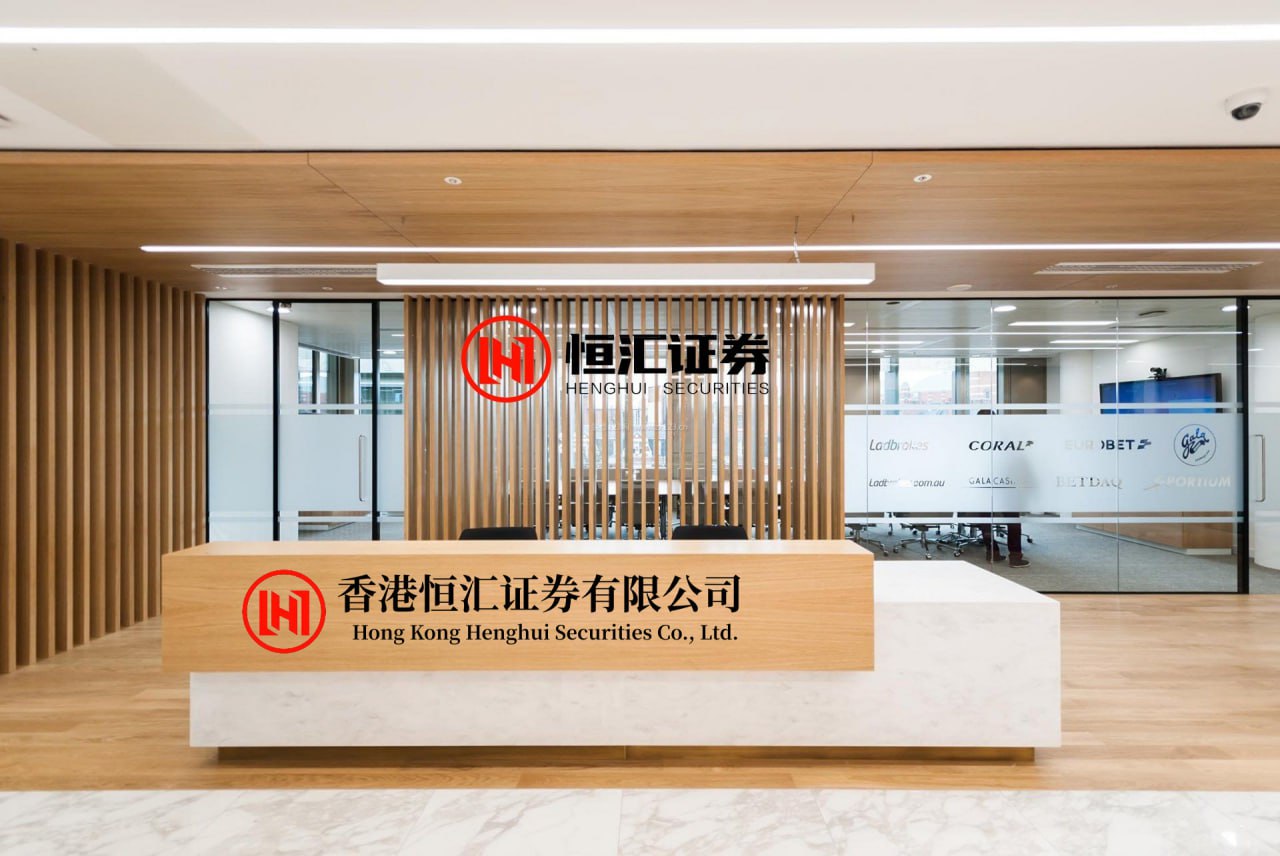 鼎皓配资官网 德国总理默茨访华乘坐红旗L5